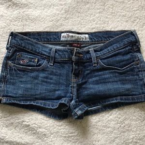 Size 3 Hollister jean shorts